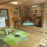 у медовому раю Rostoka (Transcarpathia)