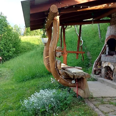 у медовому раю Сasa de vacaciones Rostoka (Transcarpathia)