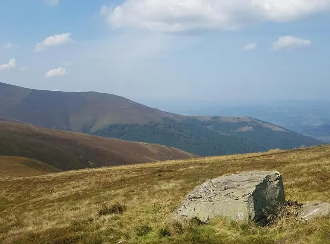 у медовому раю Rostoka (Transcarpathia)