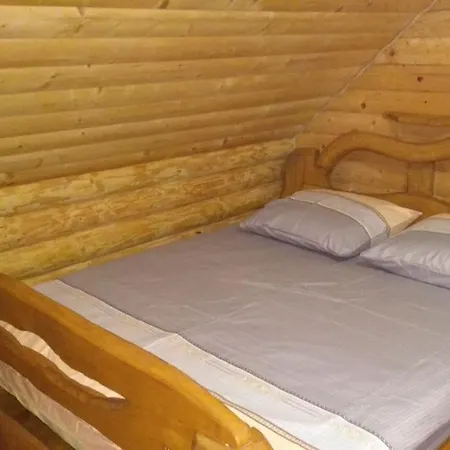 Nyaraló у медовому раю