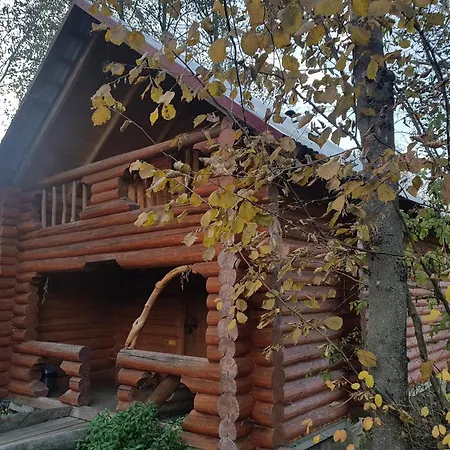 Nyaraló у медовому раю *